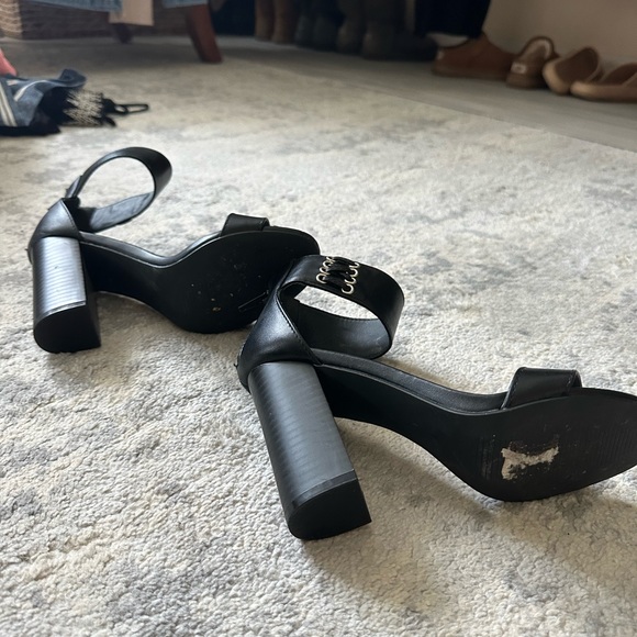 Heels - Picture 2 of 4